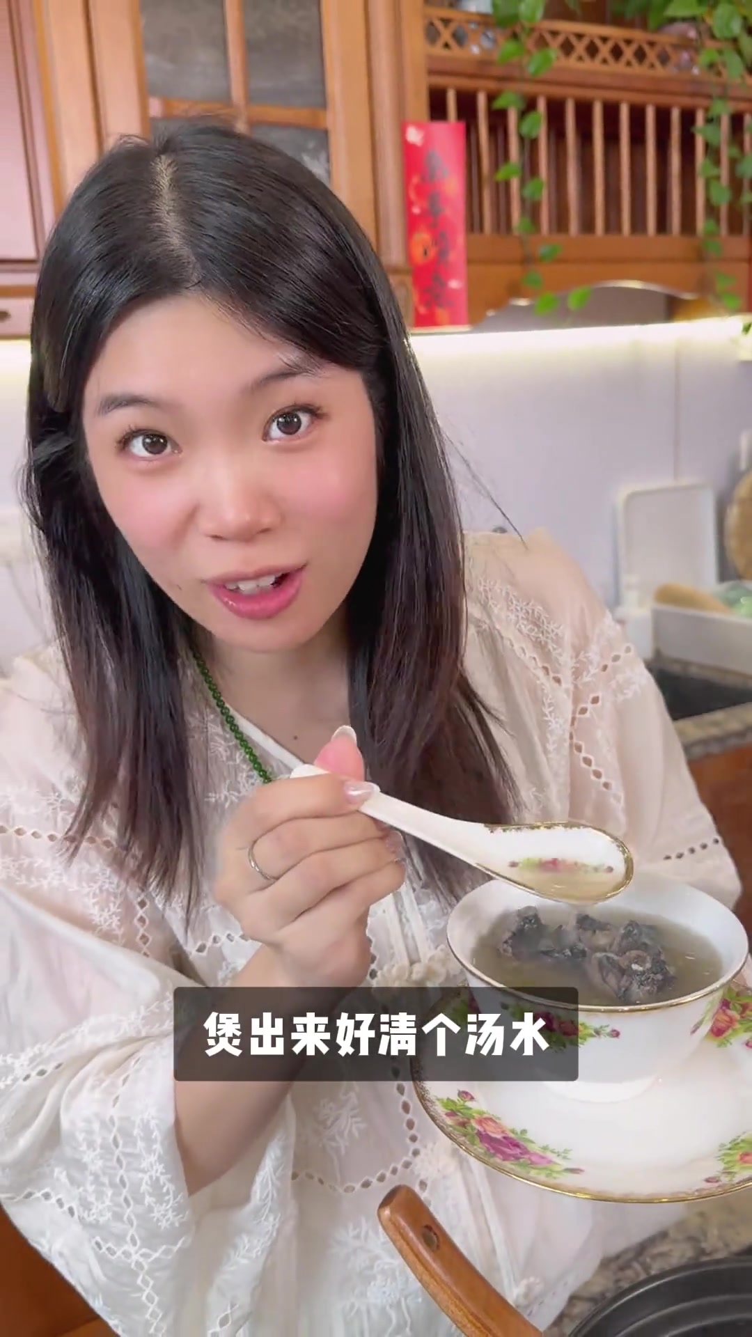 榴莲季别丢壳！教你做清甜可口的乌鸡榴莲汤