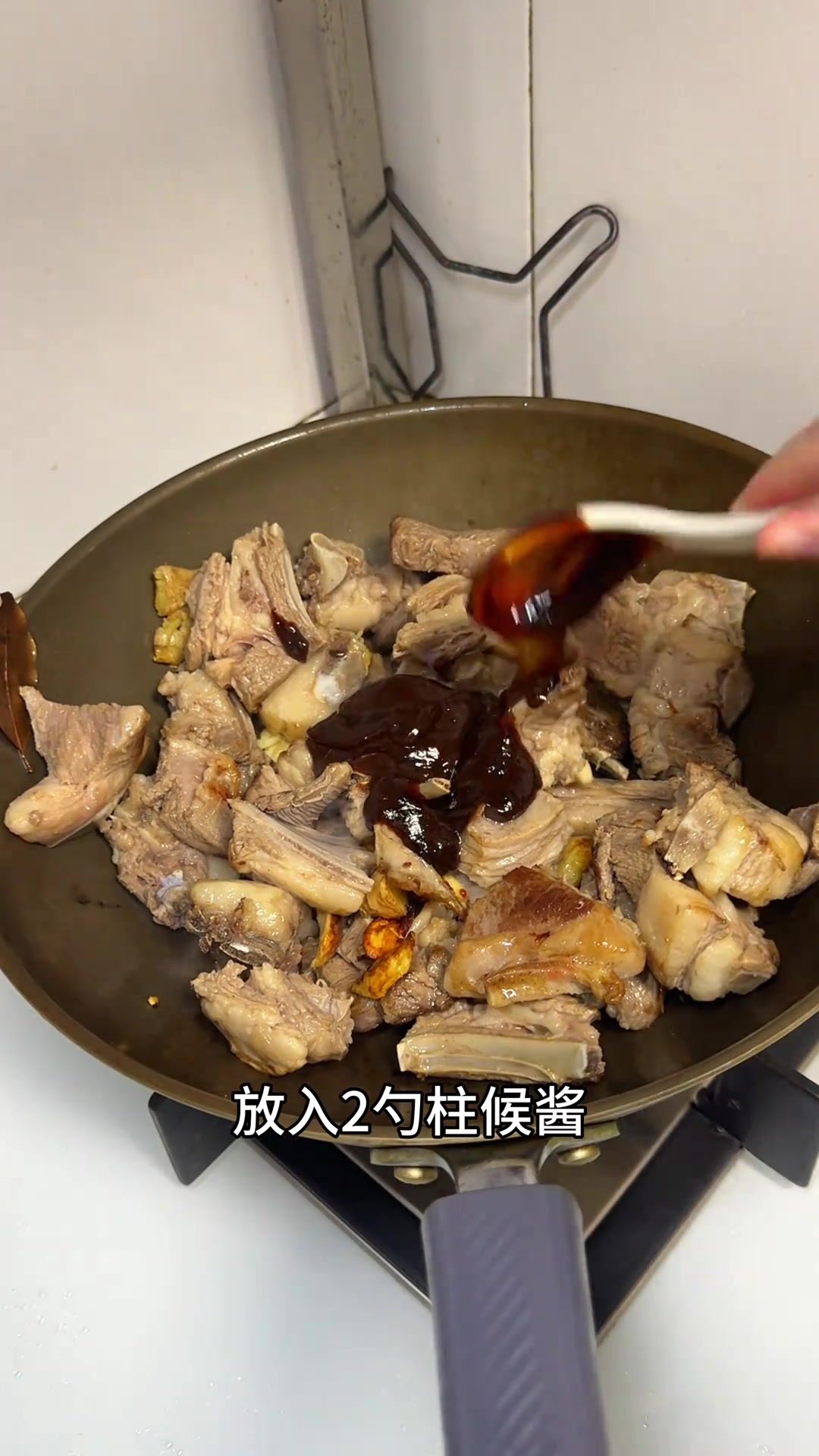 冬日第一锅羊肉煲,广东人焖羊至鲜境界鱼羊鲜!