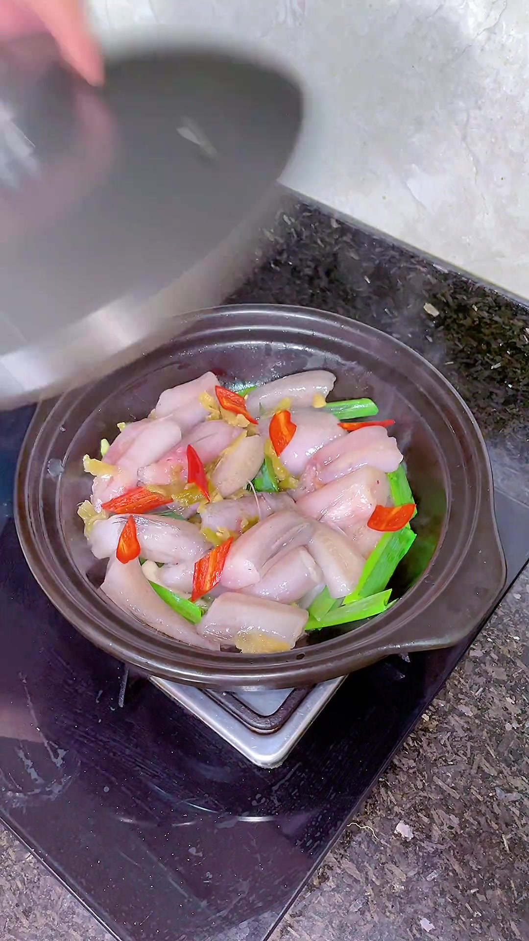 煮豆腐鱼，一滴水不加，煮出的更好吃！