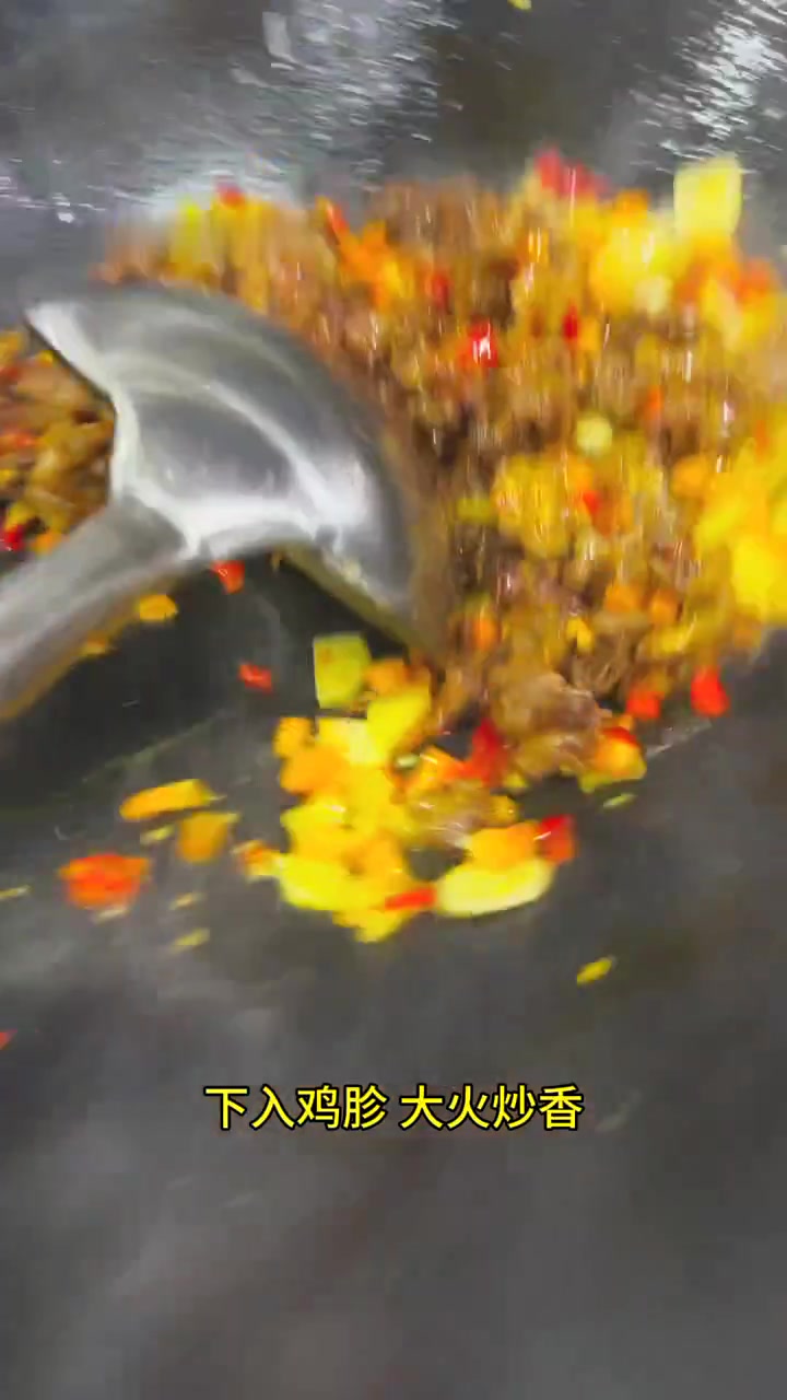 分享酒店实战菜品酸萝卜小炒鸡胗,泡椒味十足