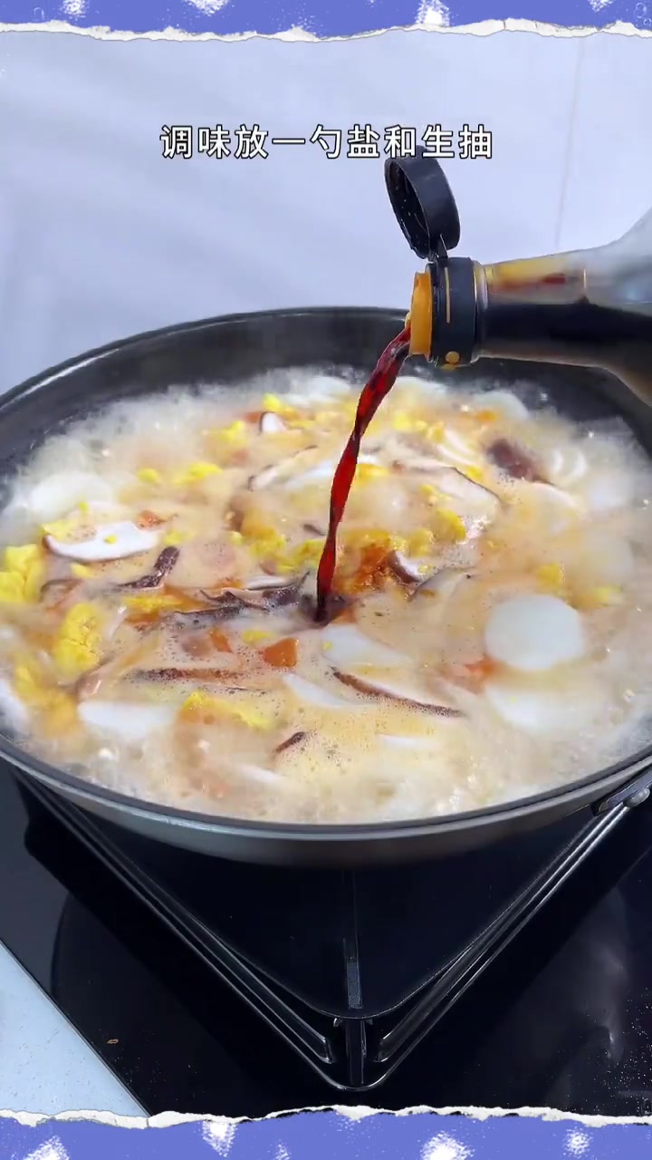 梭子蟹配上年糕这样做,味道太好吃了,大小朋友都特别喜欢 梭子蟹年糕汤 美食推荐 美食教程