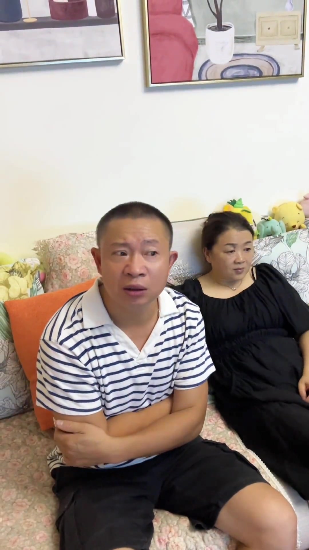 带爸妈体验喝奶茶的快乐。没想到反被爸爸教育了一顿。真的太好笑了