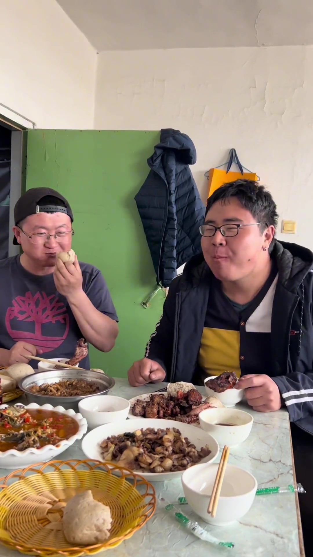 一个包子引发的比拼，可爱的大明明绝对的实力派