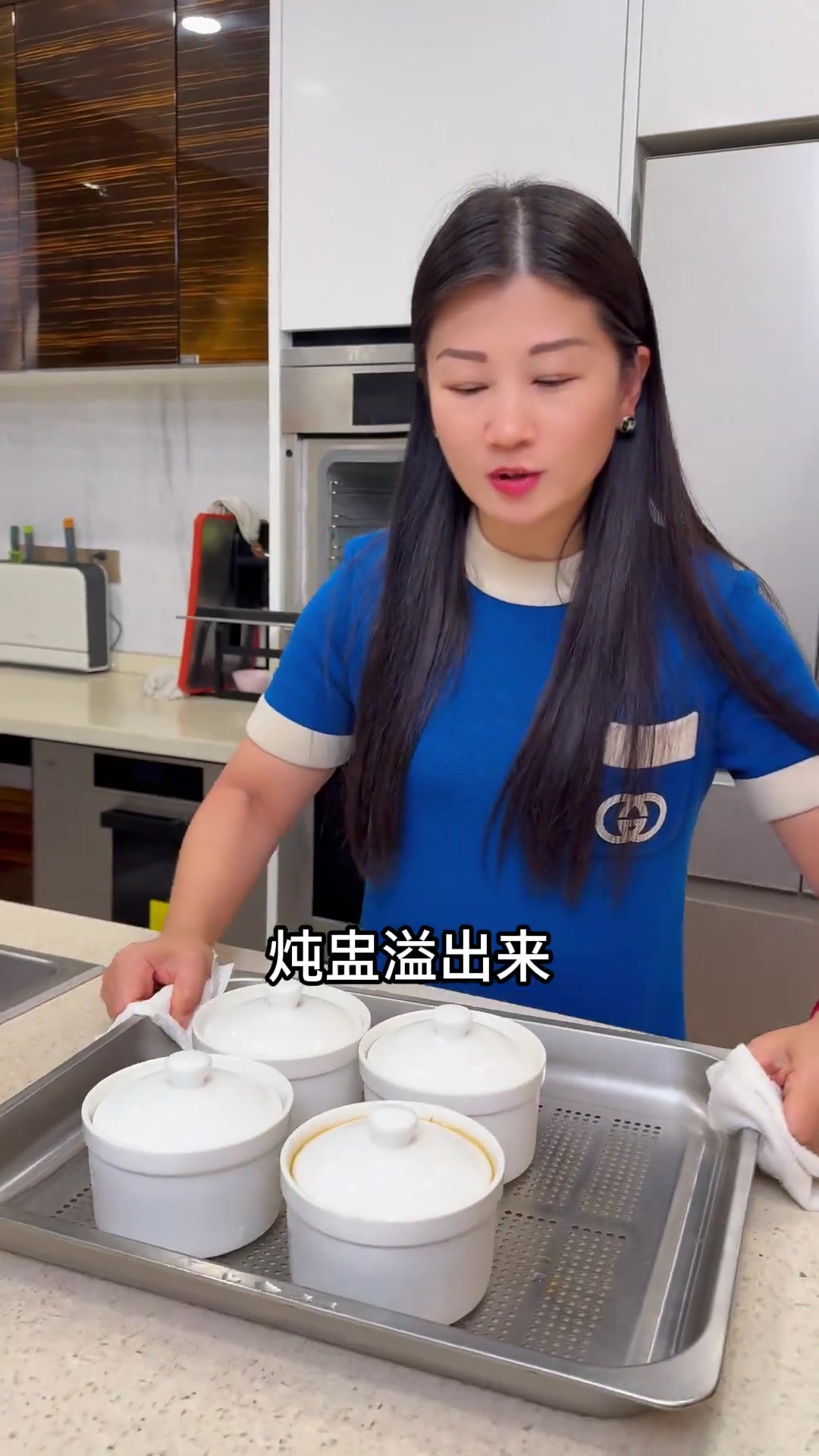 姐姐们简单炖煮虫草炖白花胶，全家共享