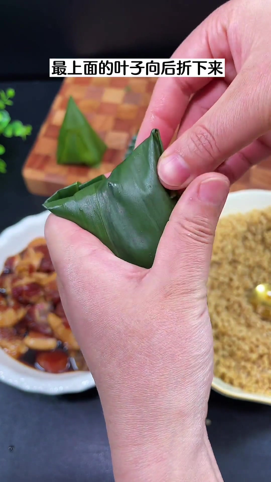 手把手教做蛋黄肉粽,软糯咸香,端午自做超棒