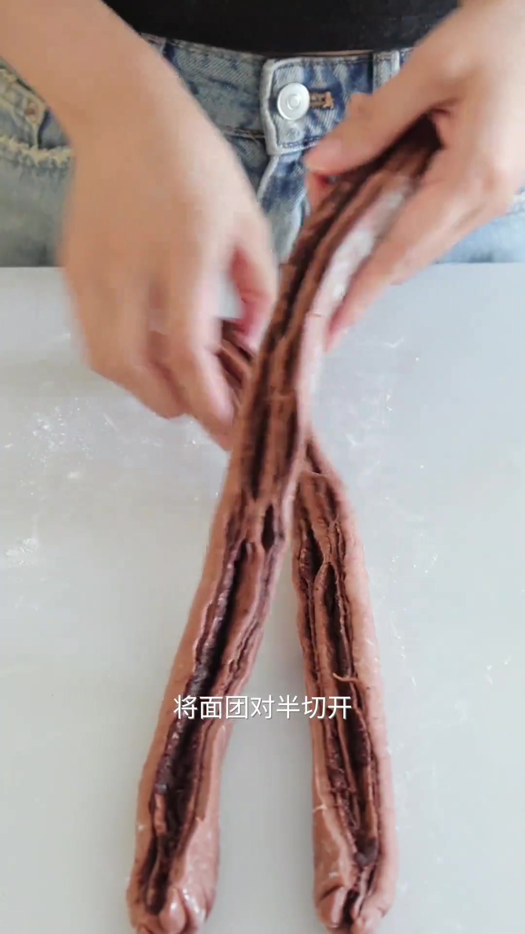 一次发酵！超有食欲开心果巧克力马卡龙面包做法