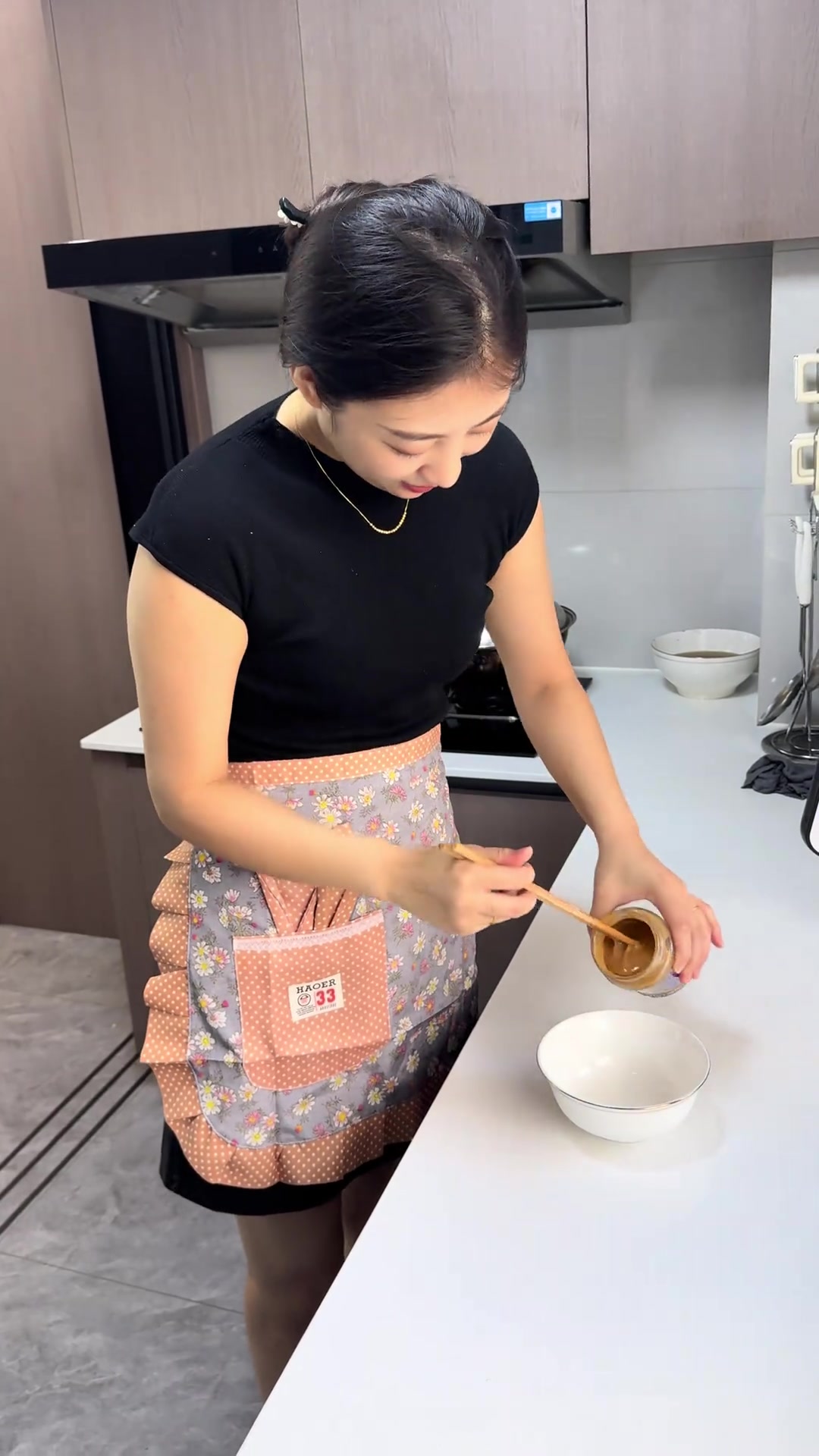 几种食材搭配在一起、自制一碗鲜香美味的麻辣烫、连汤