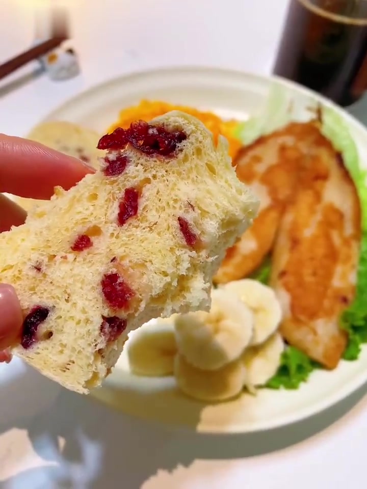 答应我，有空气炸锅的都去试试！蔓越莓小餐包！