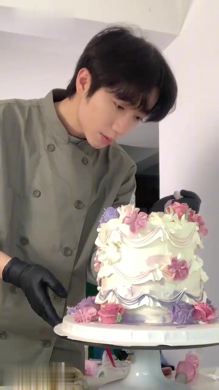 婚礼十周年应该用什么样的蛋糕来见证呢