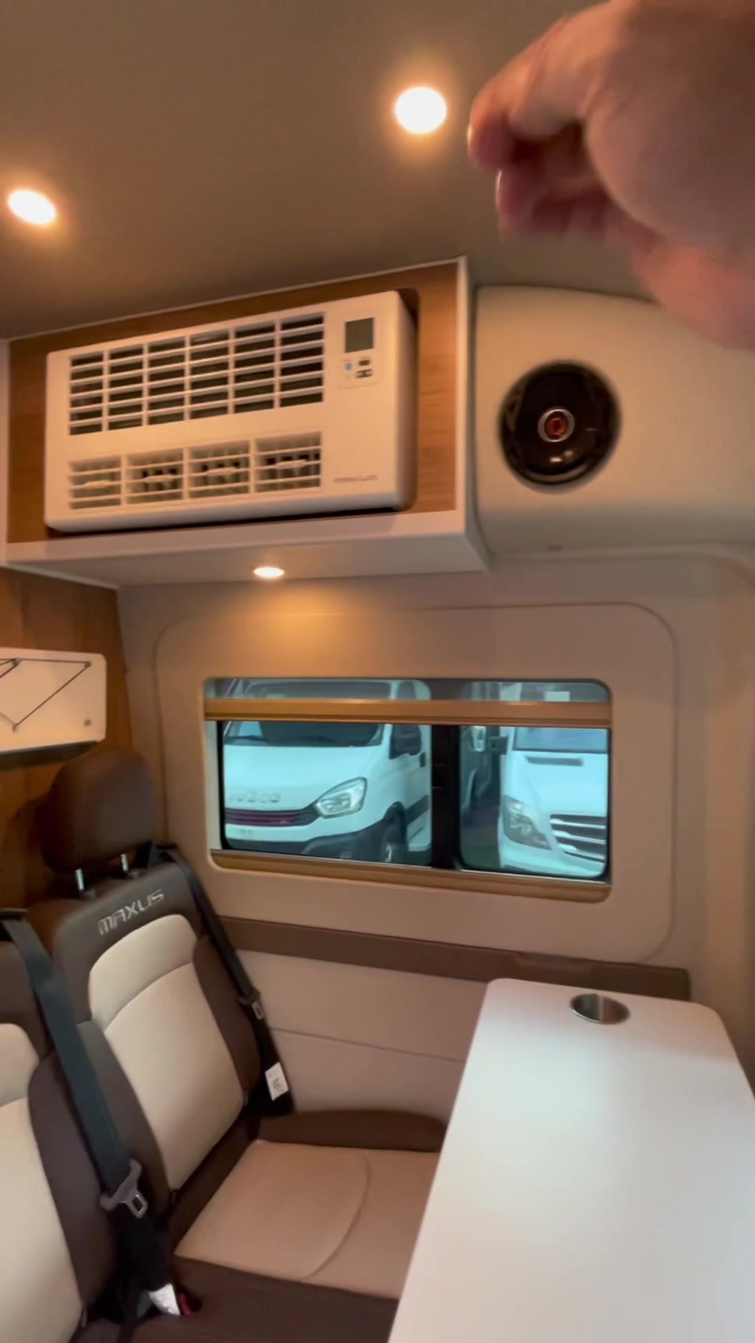 2022款上汽大通MAXUS RV90 旅行家旗舰版
