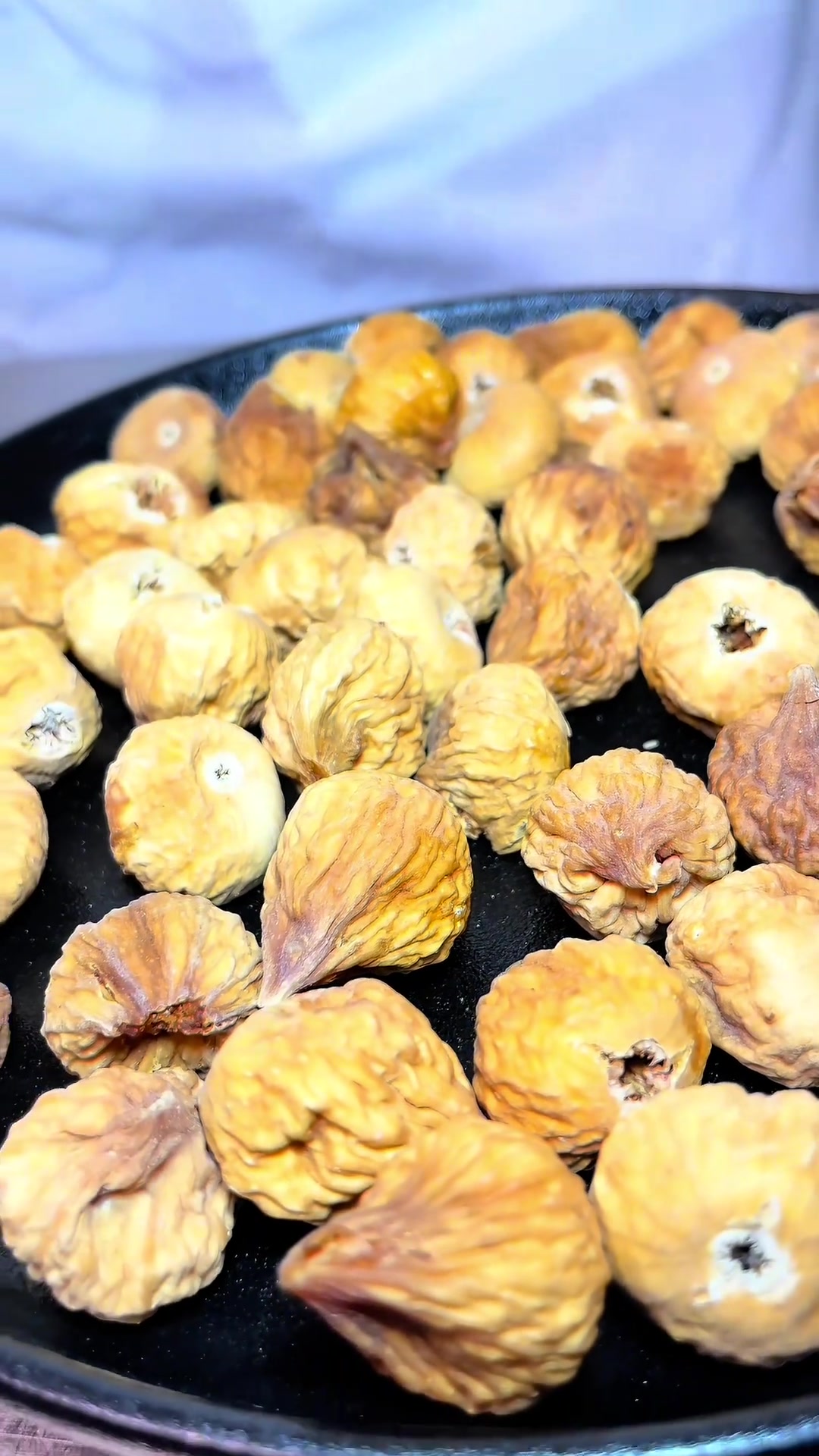 无花果清炖猪润,汤甜味正。值得推荐