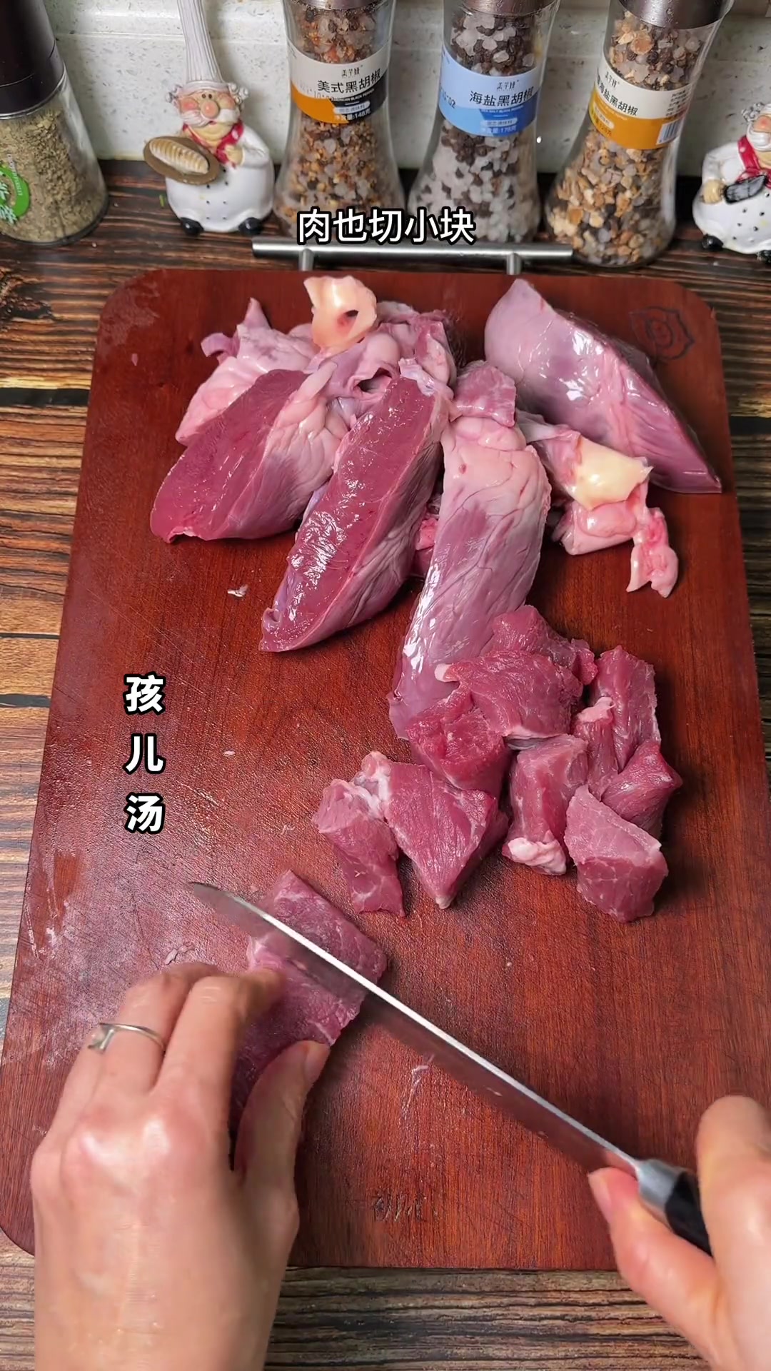 妈妈这样炖汤给孩子喝,营养美味满含爱