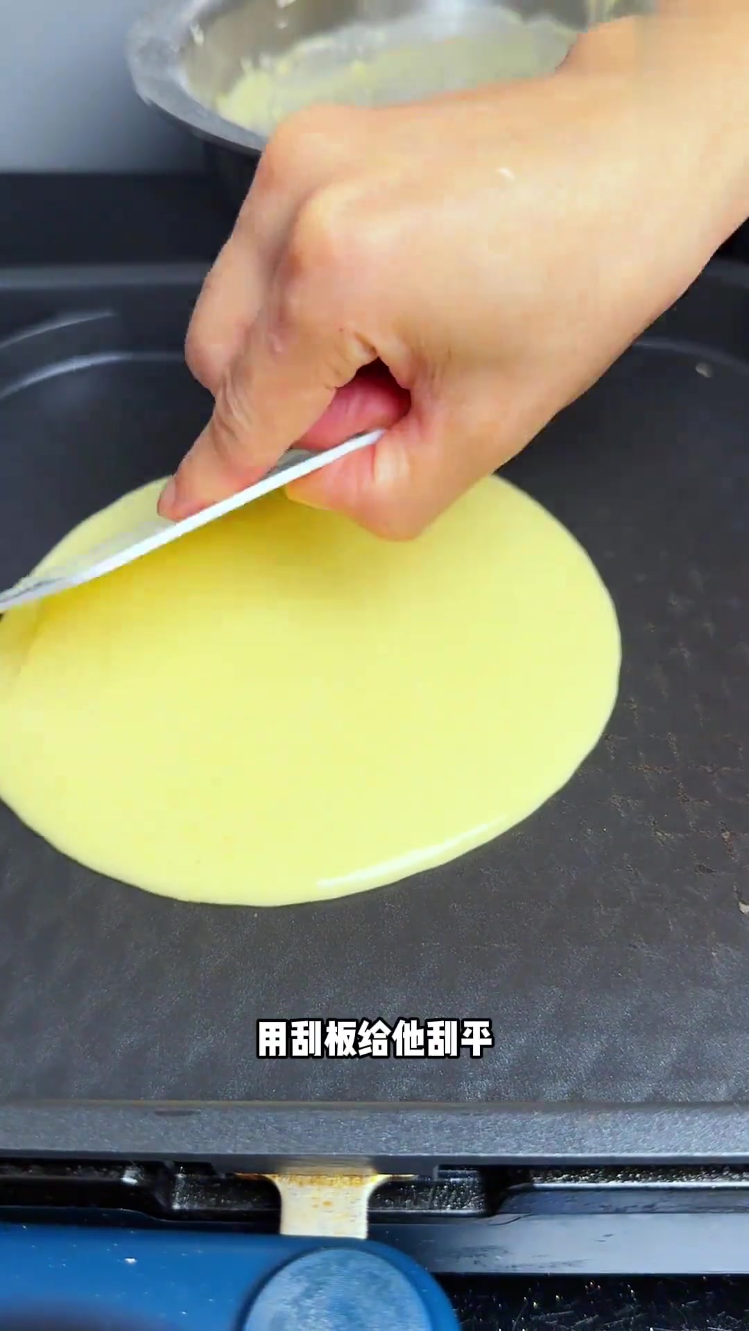 山东名吃菜煎饼，外酥里香营养足，快去尝！