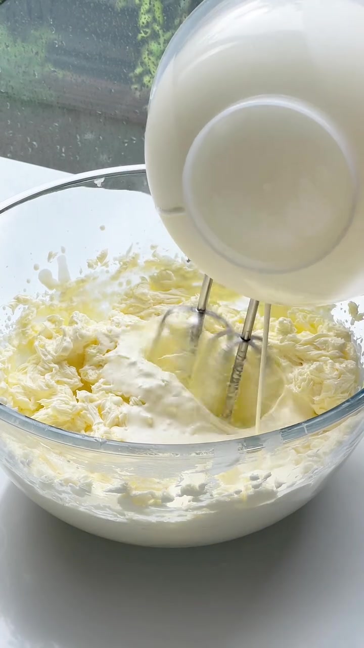 万能奶油霜做法分享，新手小白也能轻松学会！