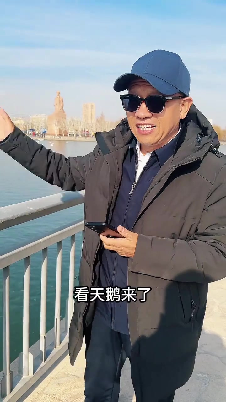 新疆库尔勒市，除了诗和远方，还有野生天鹅