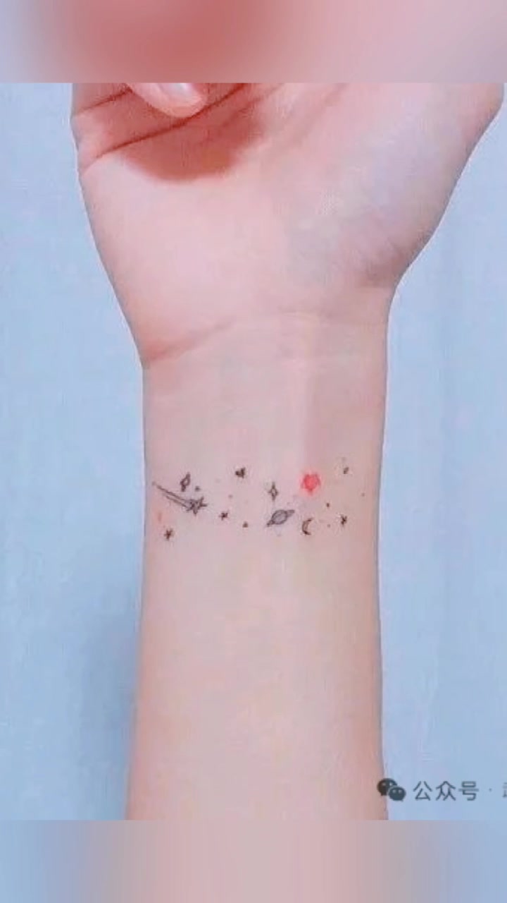 一组女生好看的手腕纹身图案欣赏
