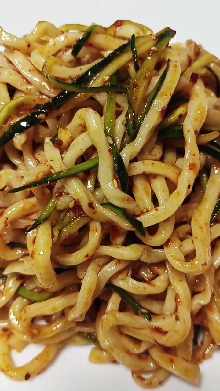 西安高温没胃口?快来学做酸辣开胃凉面!