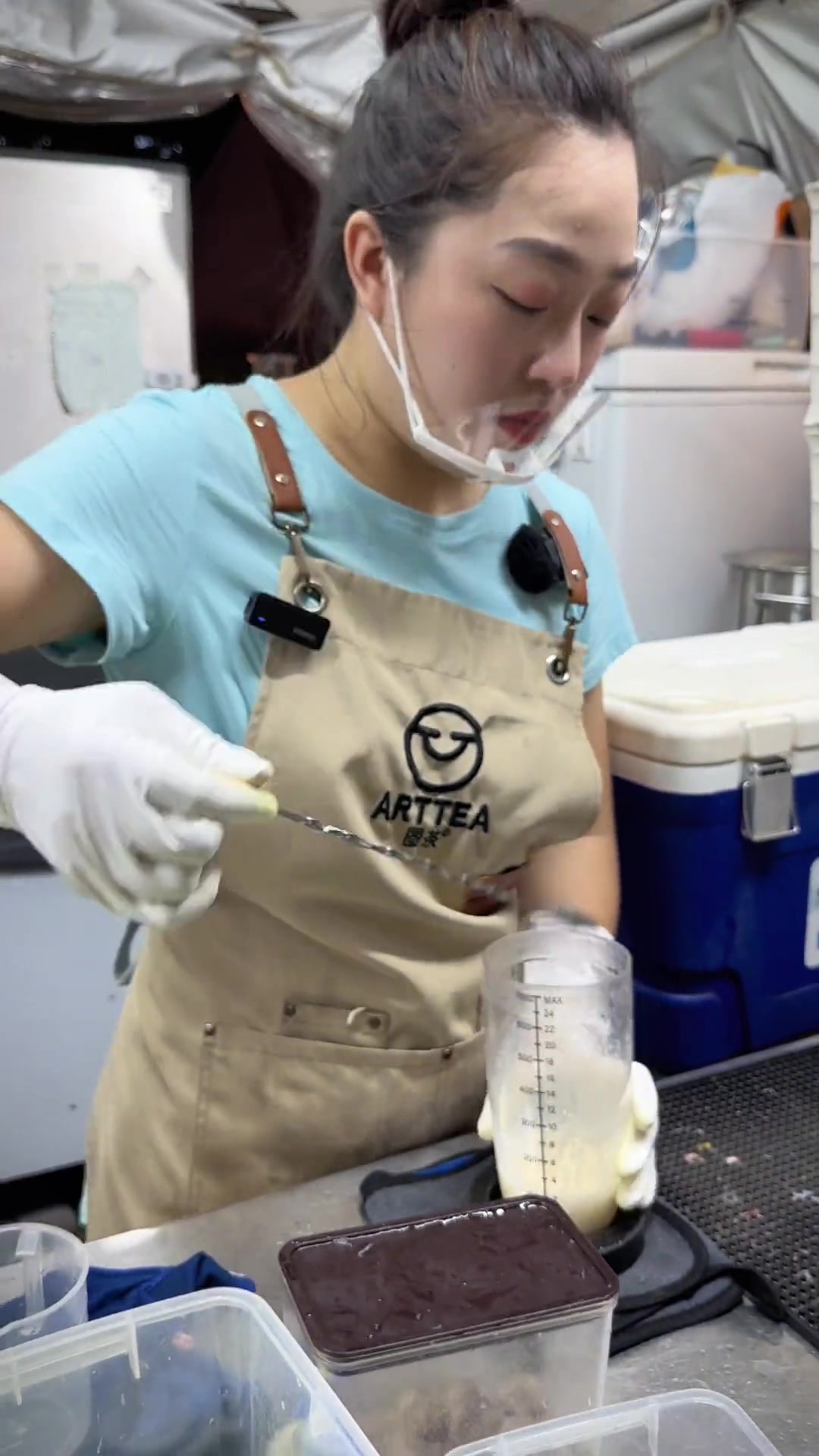 我喜欢喝桃桃奶茶，桃子味足！你最喜欢什么味道的奶茶呢？