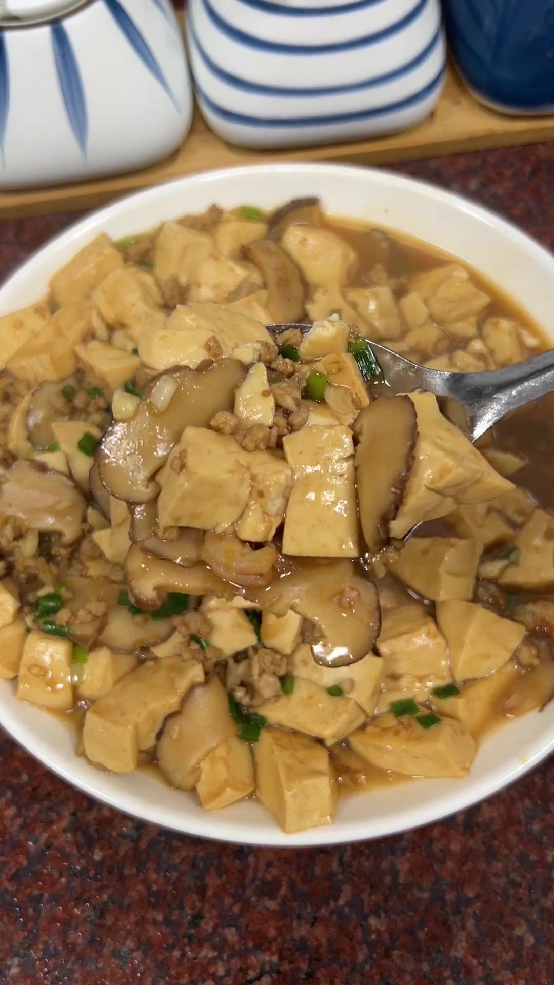 潮汕家常菜香菇肉沫焖豆腐,简单又下饭