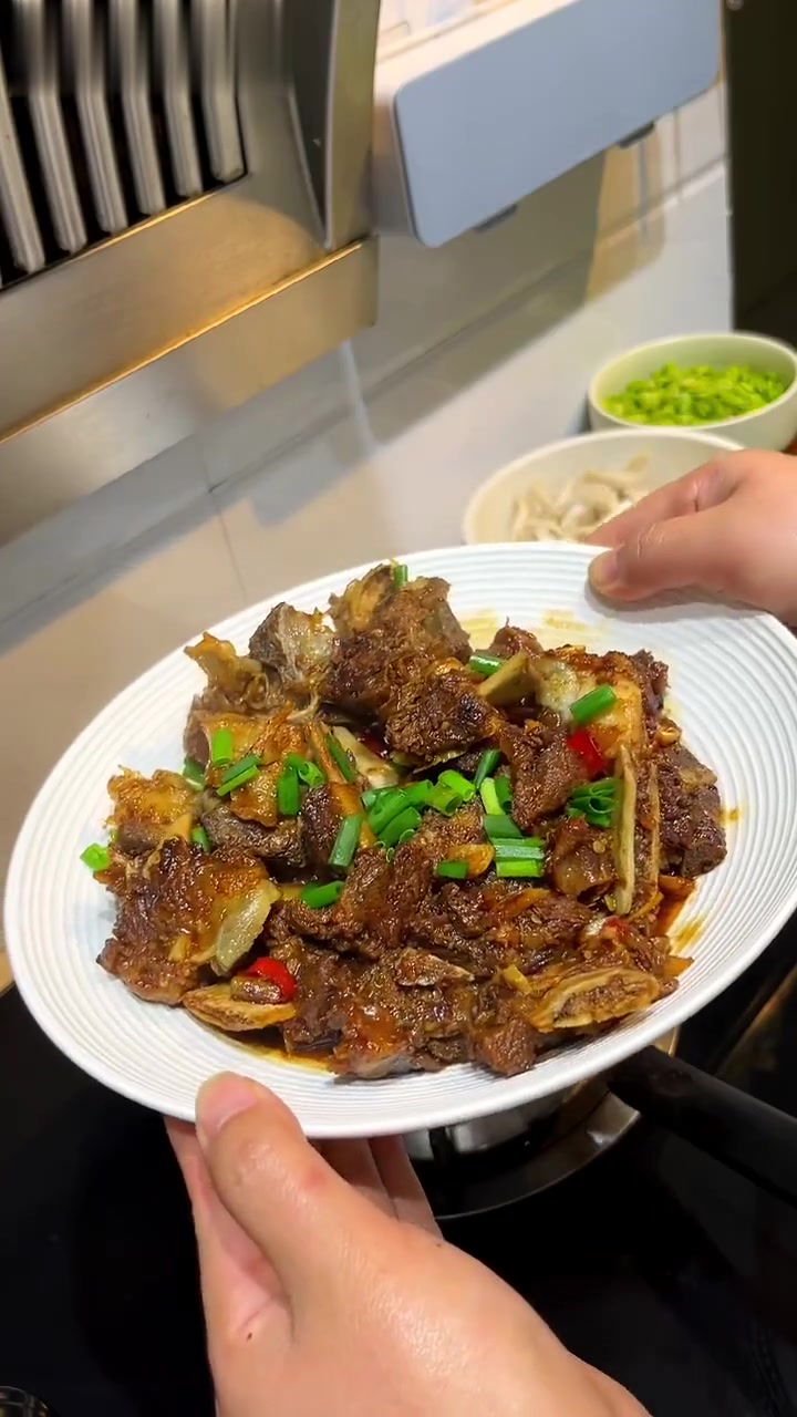 在家做饭，2菜1汤，简简单单又一餐