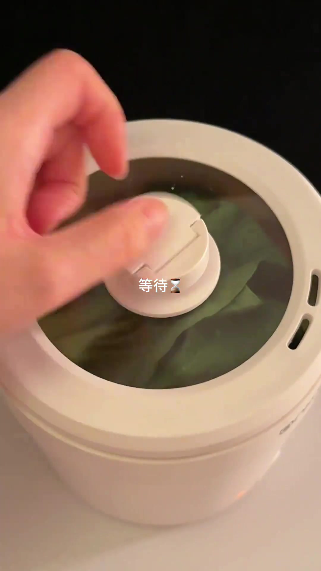沉浸式晚间一人食，今日品尝鲜虾鱼板面