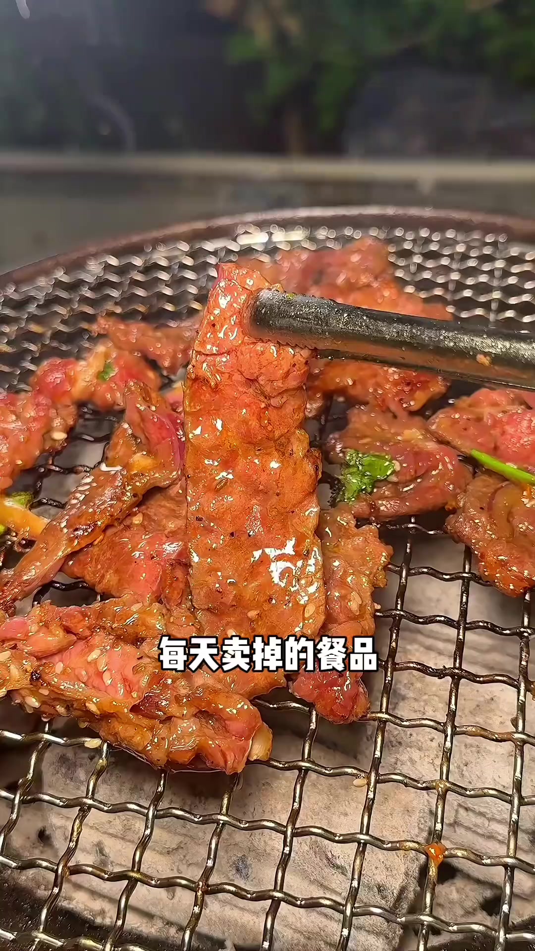 南城人气王炭火烤肉，6点已座无虚席！