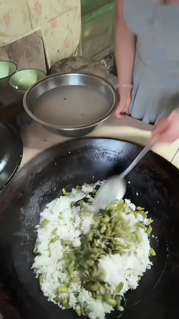 来我家，我箜豆角蒸饭给你吃可以嘛……