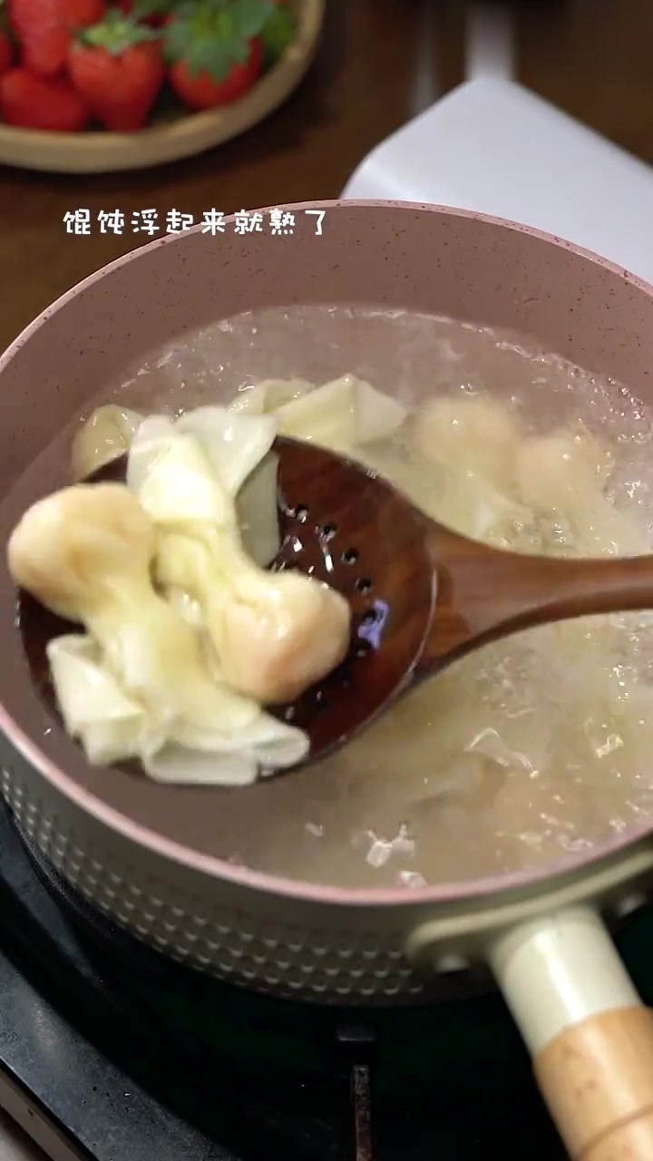 偷懒版鲜虾小馄饨，不盘馅儿就能做！