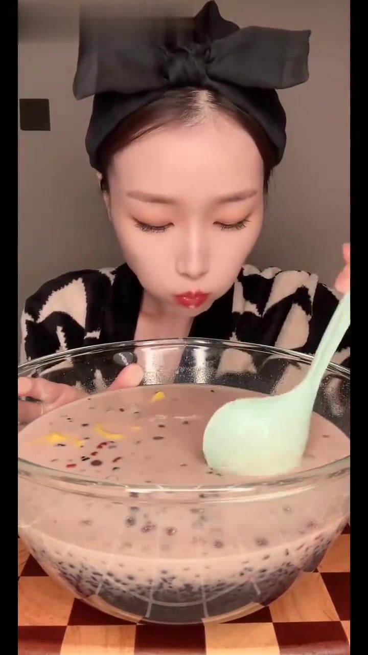 做个奶茶黑米饭