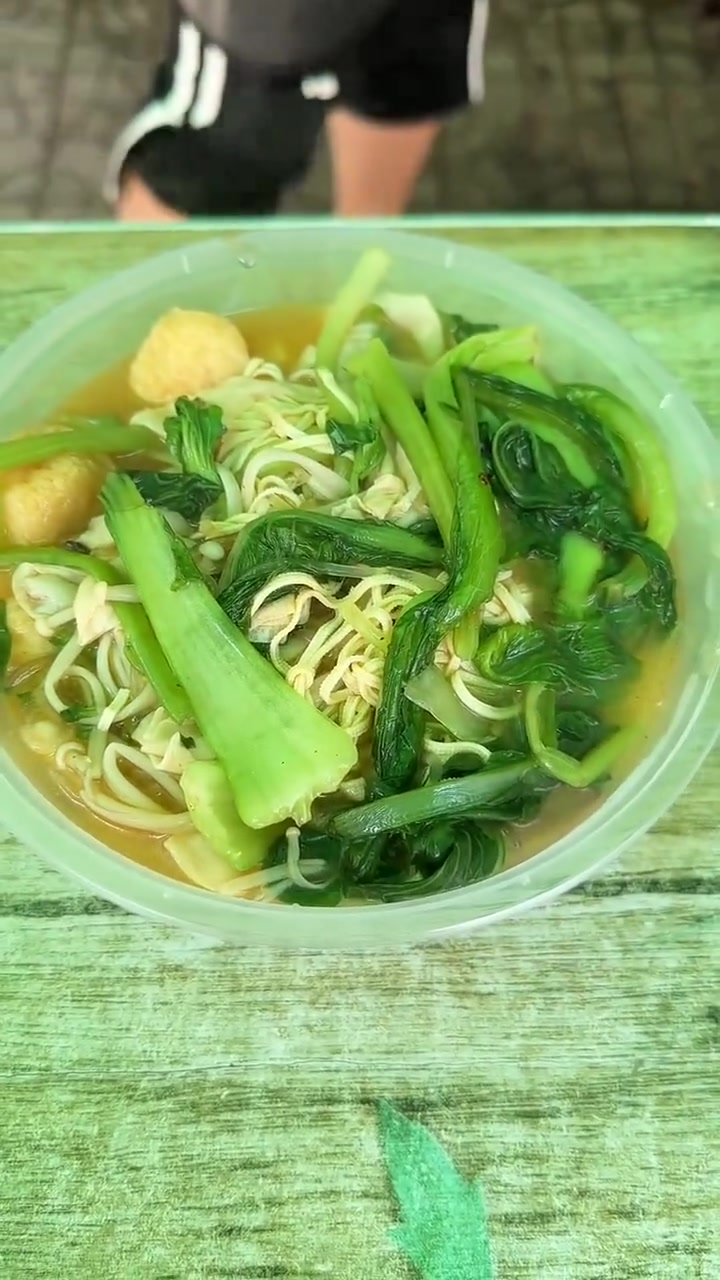 沈阳街头老式东北麻辣烫