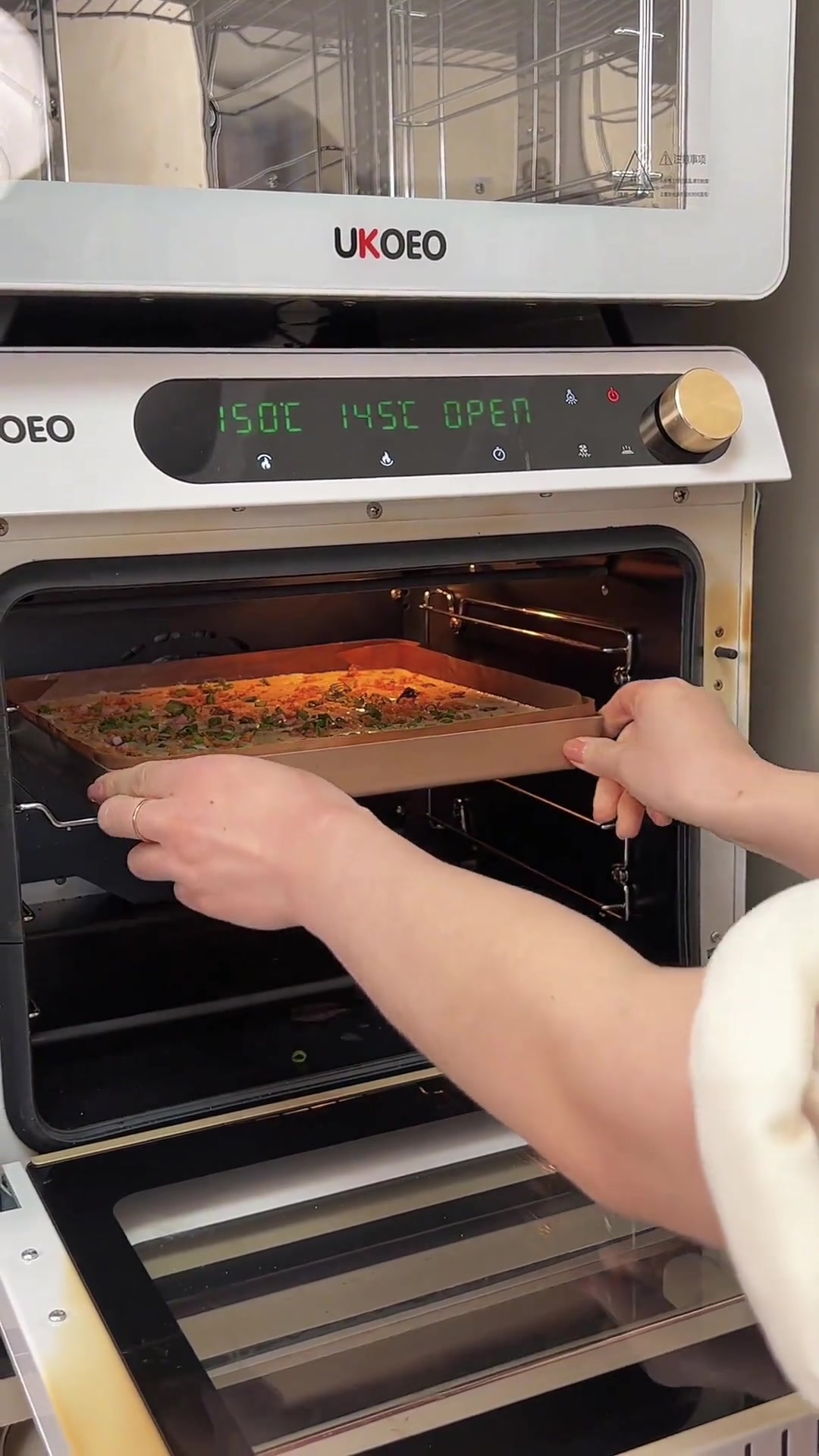 不会卷蛋糕卷？一卷就开裂卷不紧？这样切试试