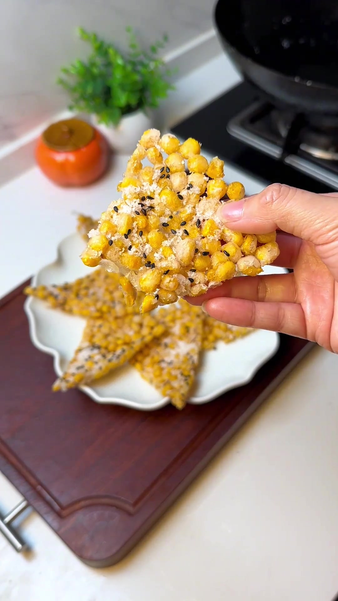 每次做玉米烙都成功,香甜酥脆超好吃!