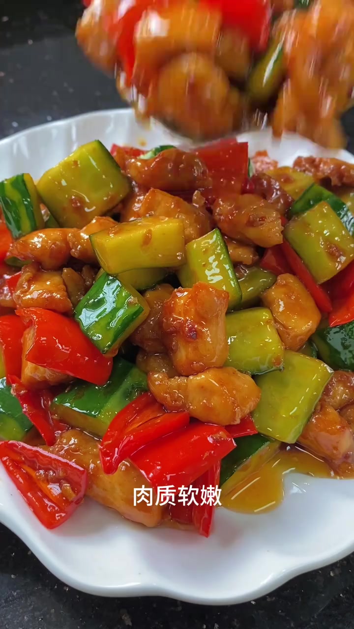 超级好吃的酱爆鸡丁,能让你吃几碗饭?