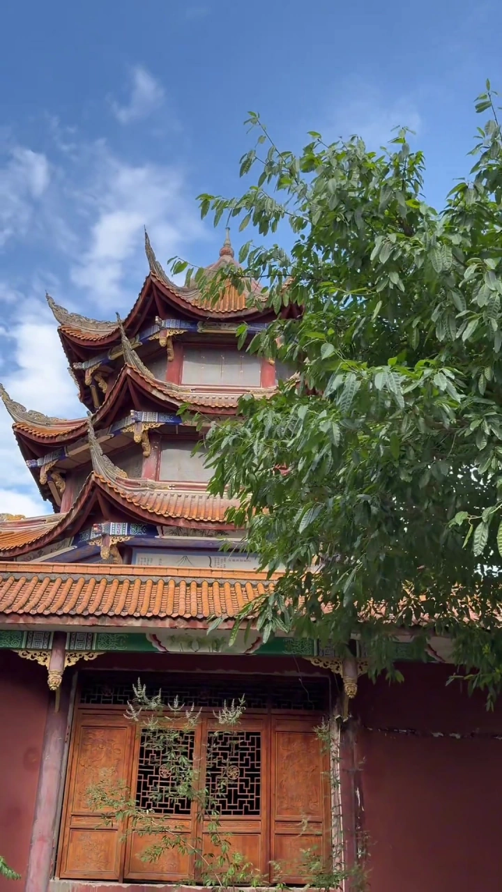 达州之行:凤凰山景点多,酥肉米线还不错