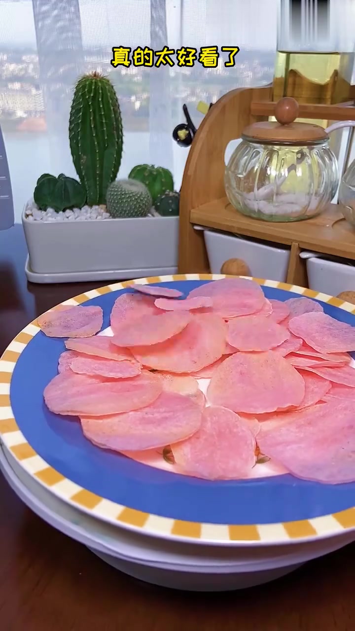 用樱花做的薯片,粉粉少女心爆棚,你吃过吗?