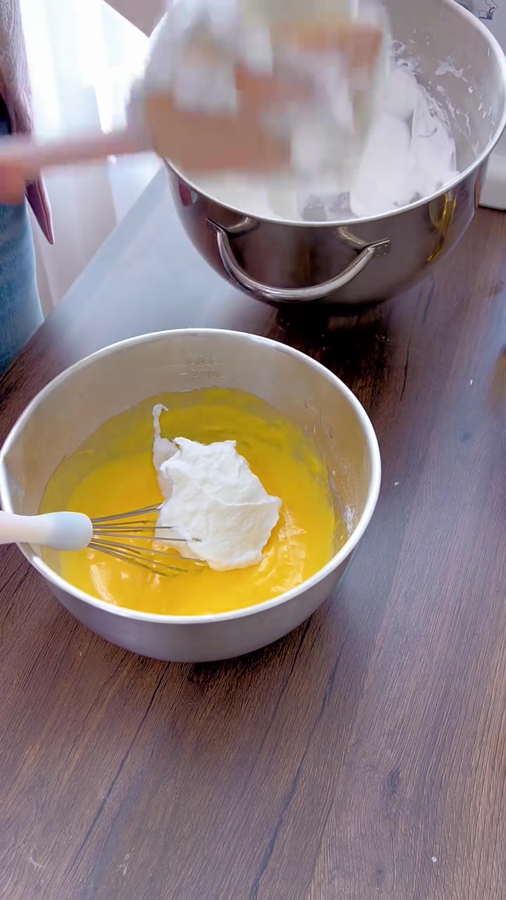 烘焙新手保姆级戚风蛋糕教程，三尺寸配方屡试不爽！