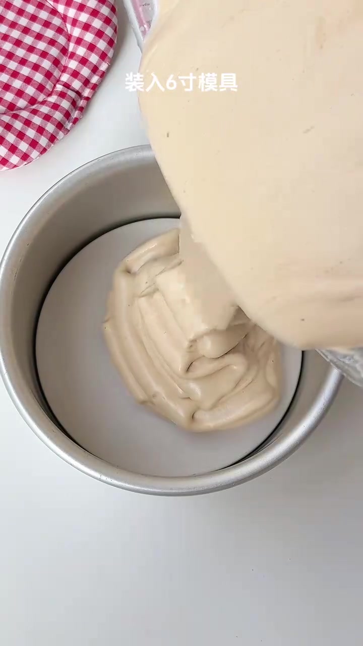 蜜桃冰淇淋蛋糕，冰凉解暑一口封神