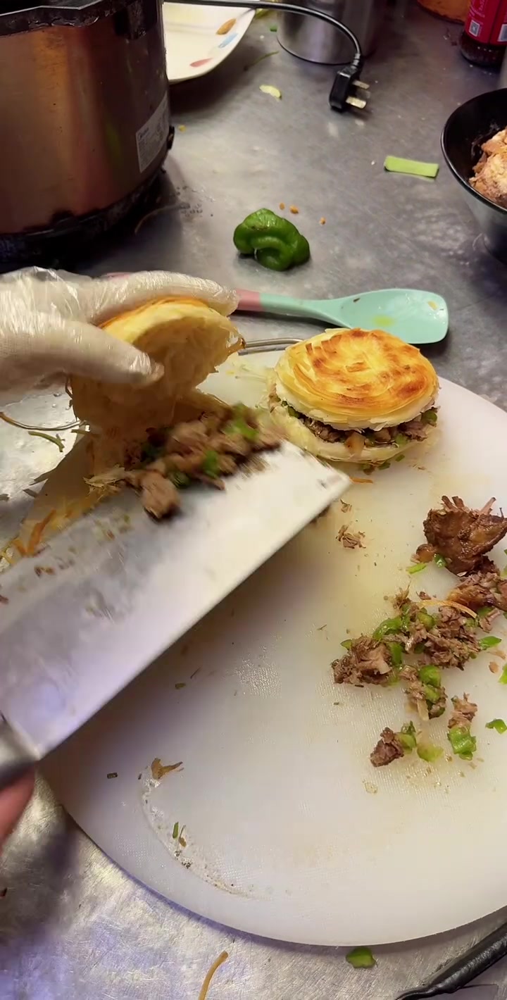 凉皮搭档脆皮肉夹馍饼肉供应链超成熟