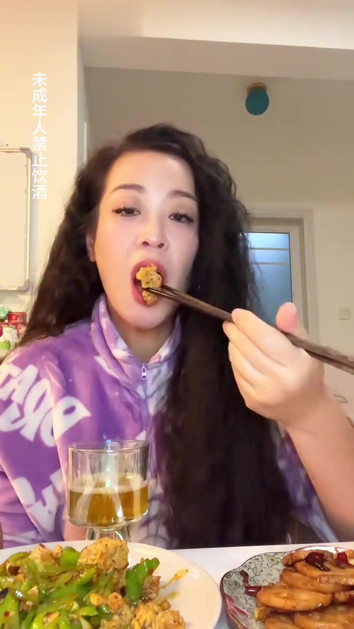 辣炒鱼白、酸辣藕片