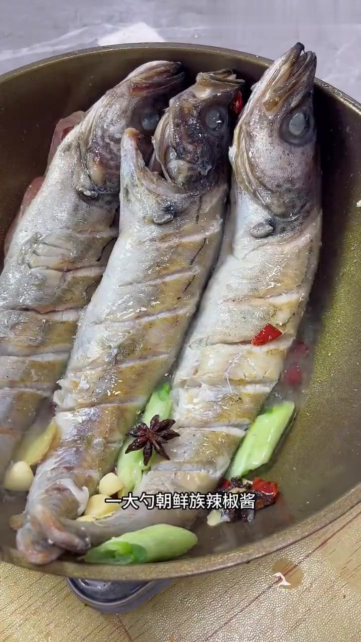 延边饭店必点红烧明太鱼，蒜瓣肉，鲜嫩而不柴真香呀