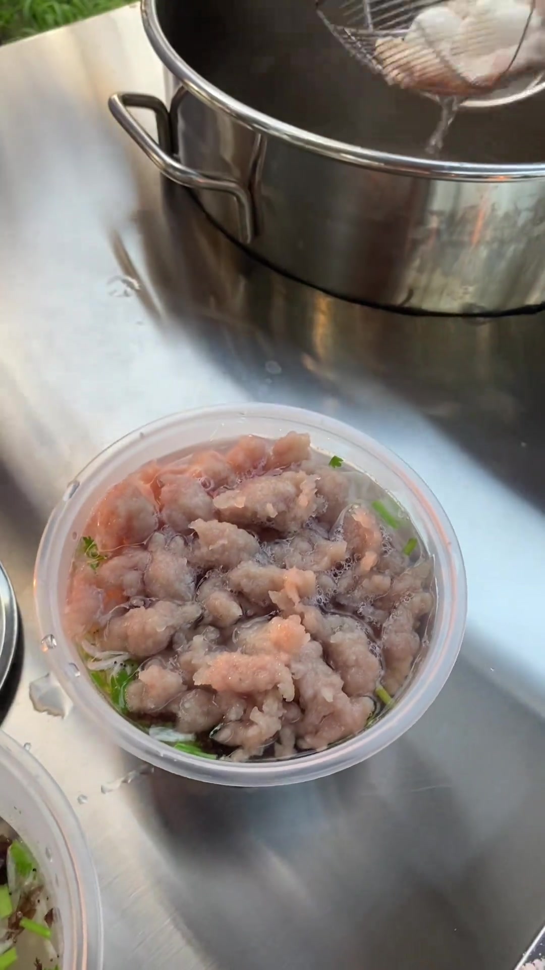清风楼夜市有福鼎人做的福鼎肉片摊,味美!