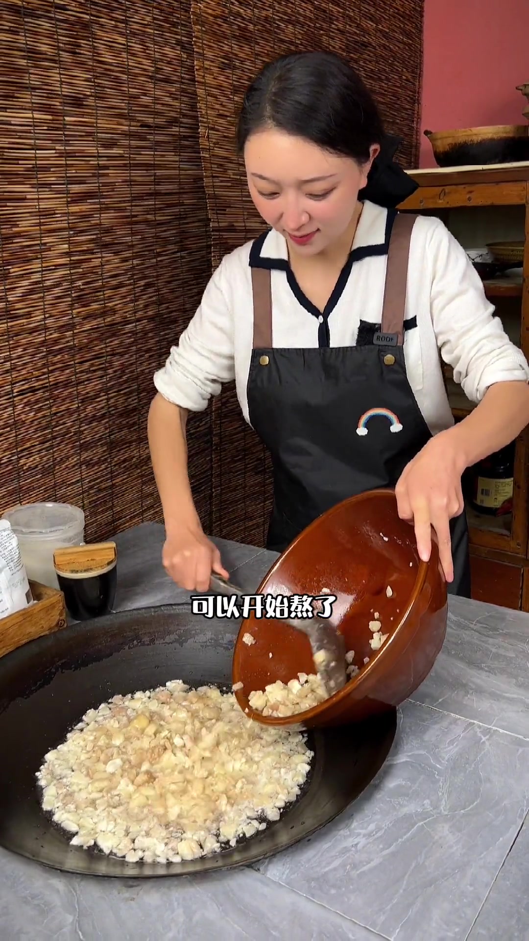 在家自制牛油火锅底料,香醇麻辣,配冰饮超爽