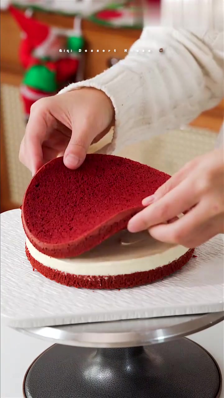 学会节日限定圣诞红丝绒蛋糕，拉满氛围感！