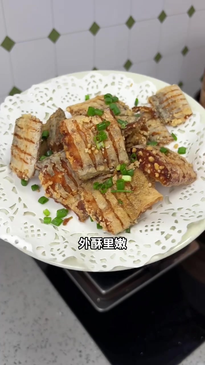 椒盐带鱼,椒香酥脆
