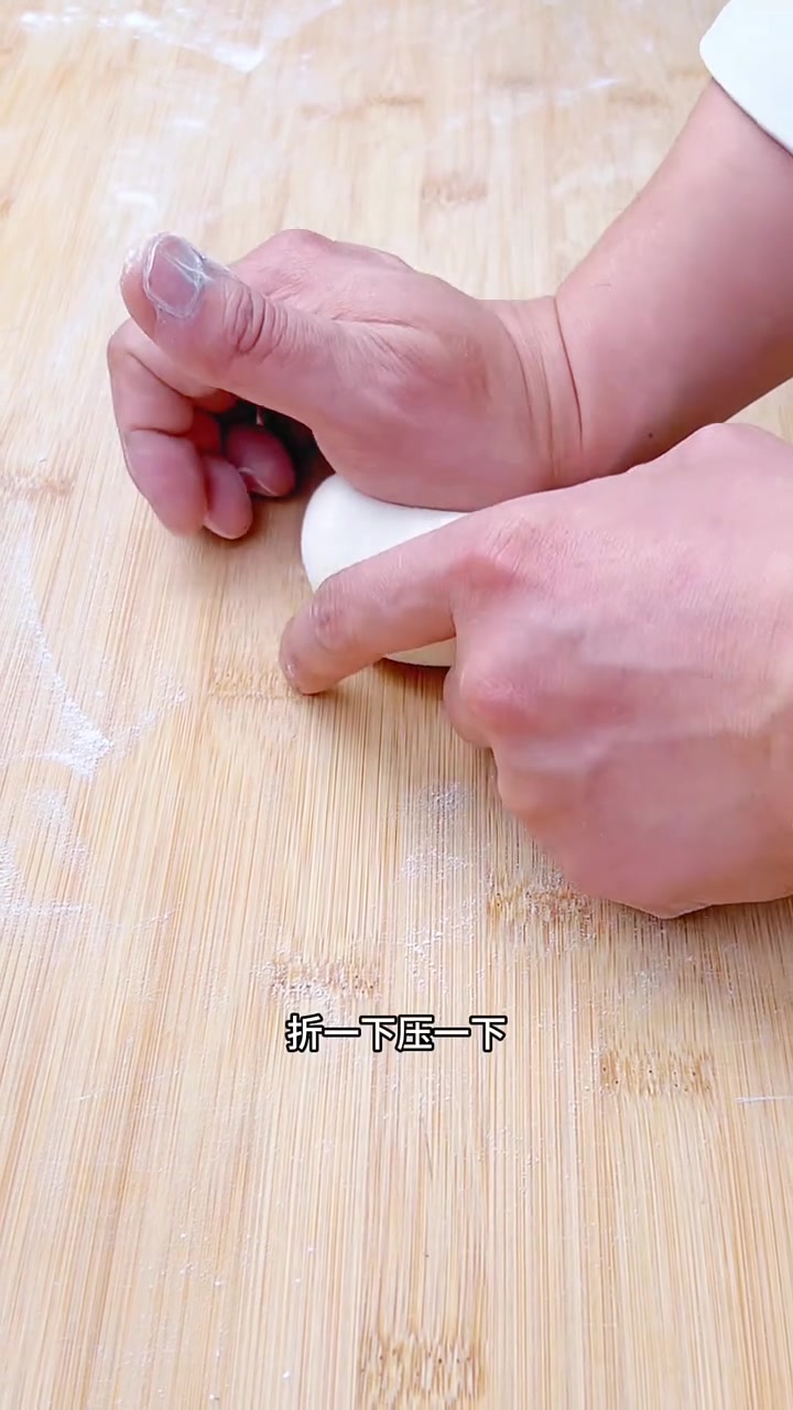 新手必学！一学就会的搓圆馒头手法