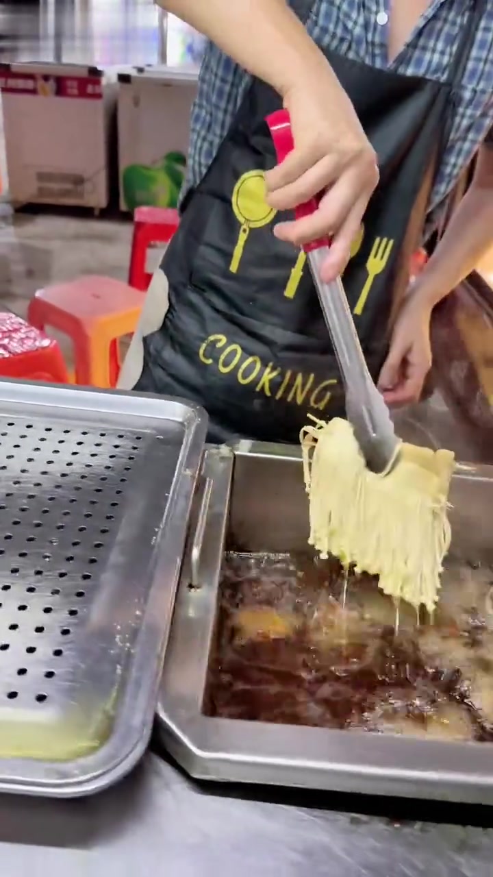 炸串王子二十秒炸出金针菇