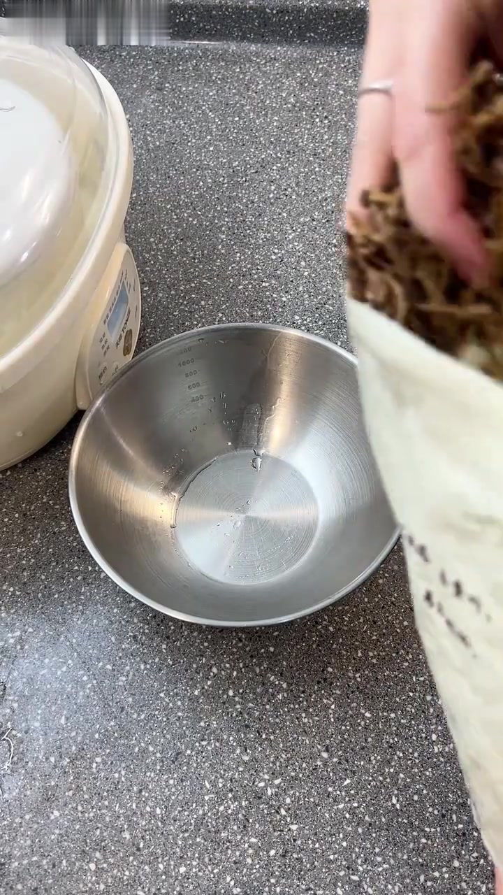 潮汕名汤:石斛炖橄榄