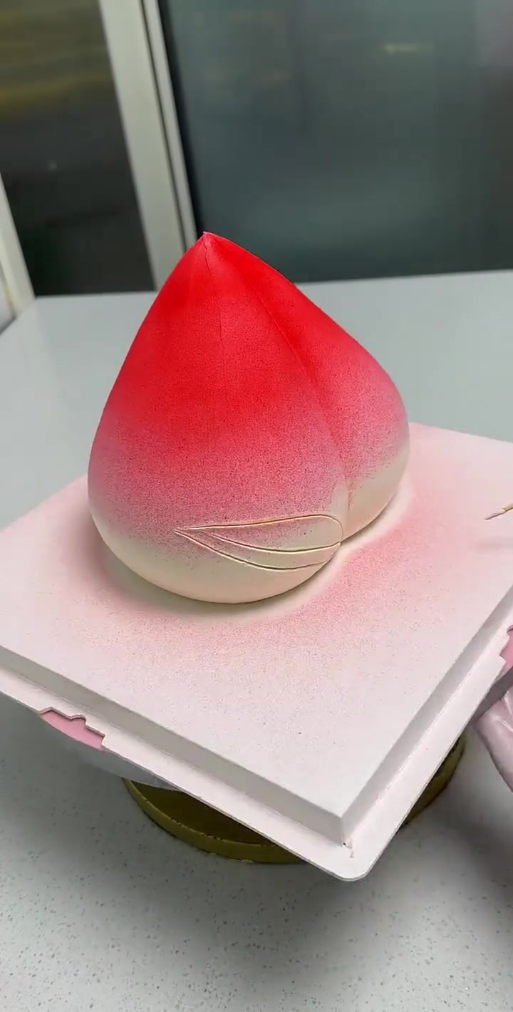 双层寿桃蛋糕制作教程