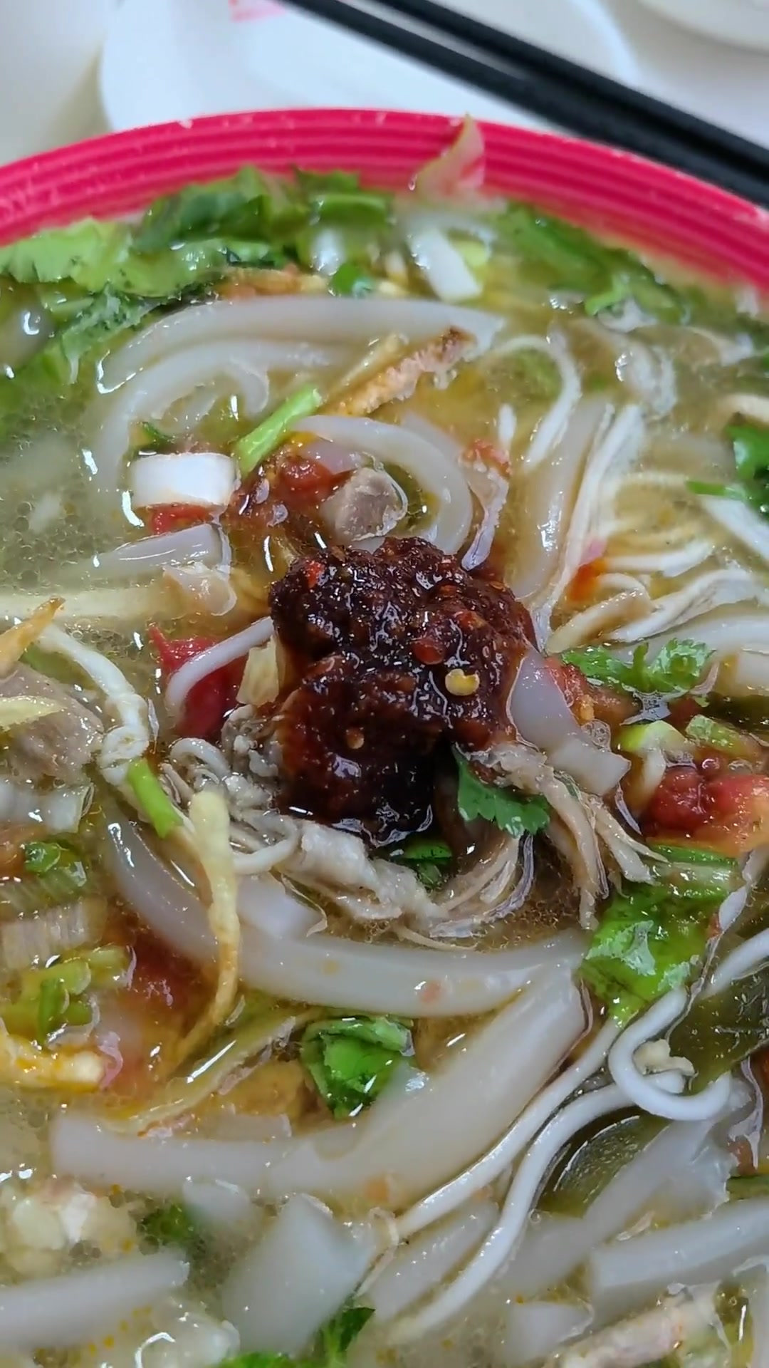 鸡肉粉汤、黄萝卜猪肉馅扁食，太香啦