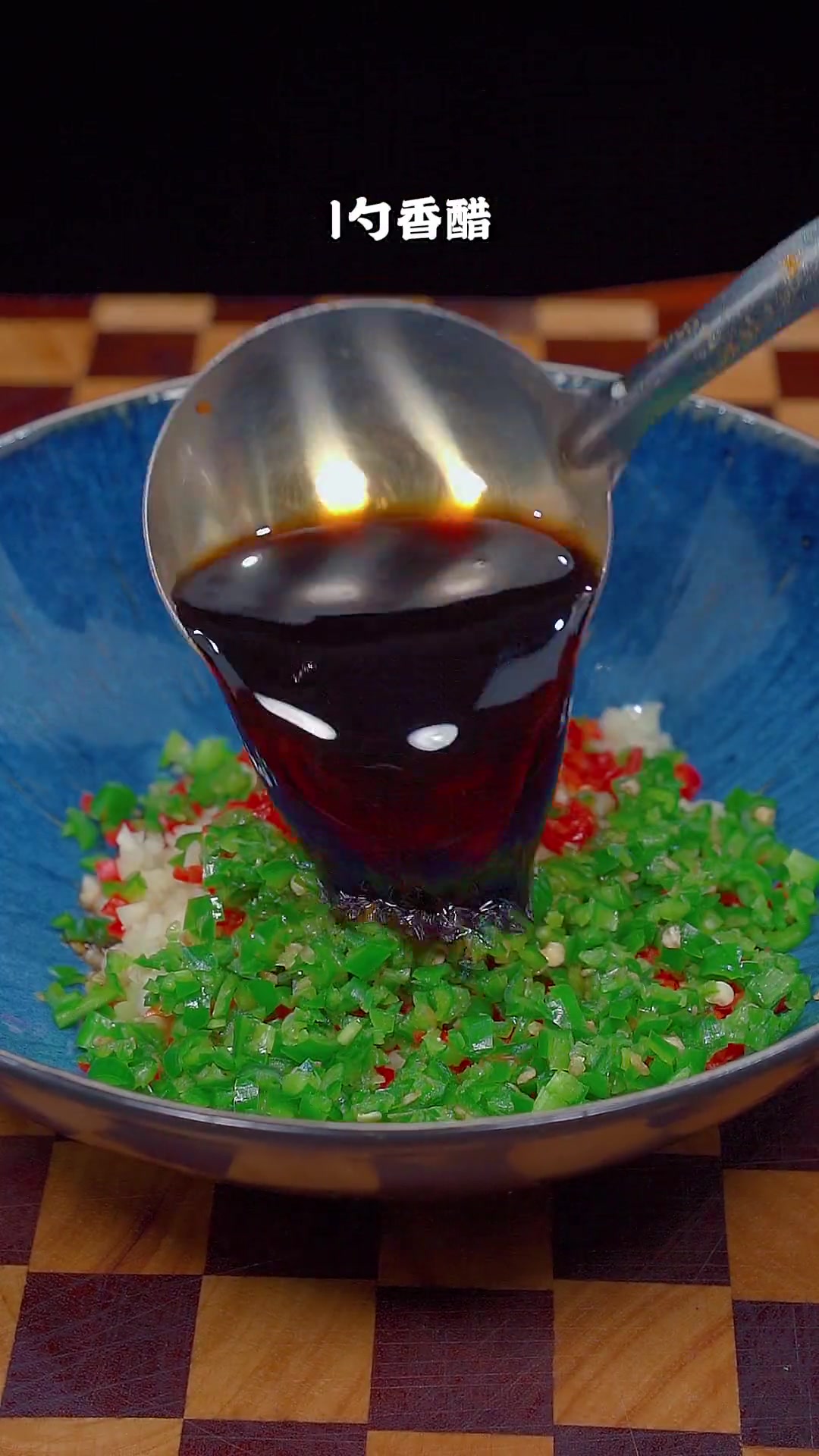 快来学凉拌鲫鱼做法